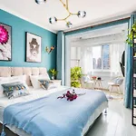 Qingsu Tia\'s apratment
